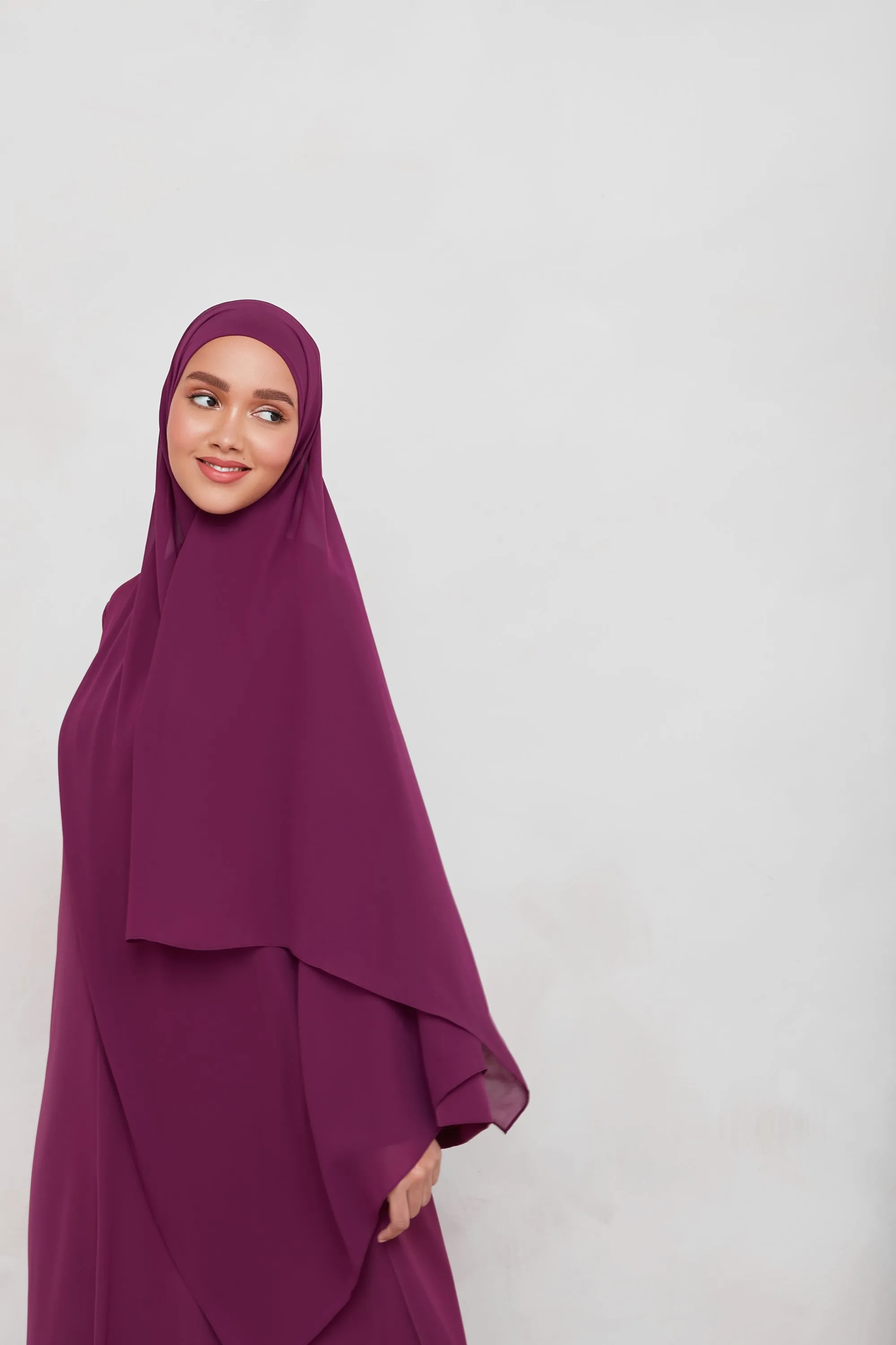 Chiffon LITE Hijab - Magenta Purple